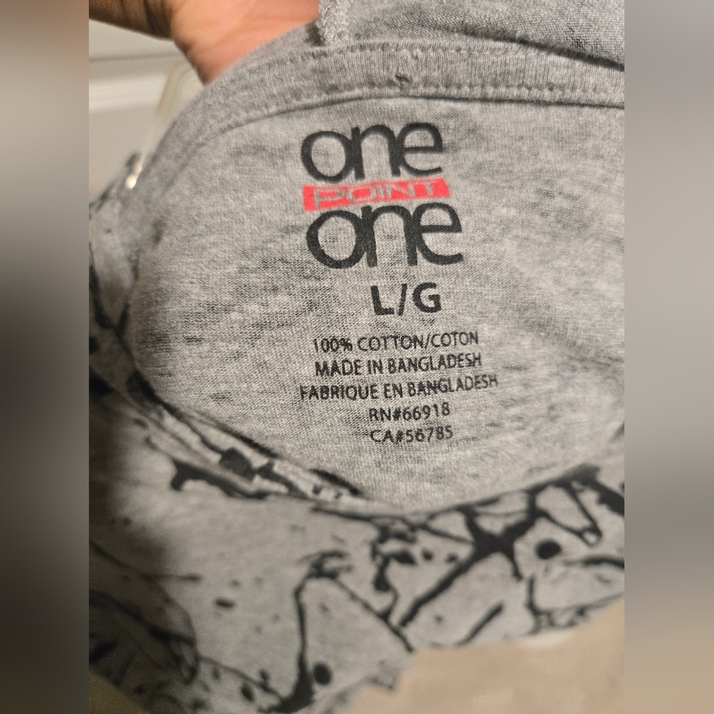 Gray and Black Splatter One Point L Hoodie - Picture 4 of 4